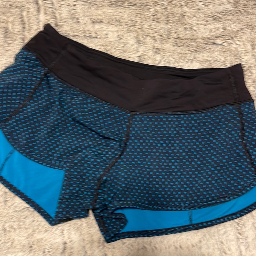 Lululemon Speed up short 2.5